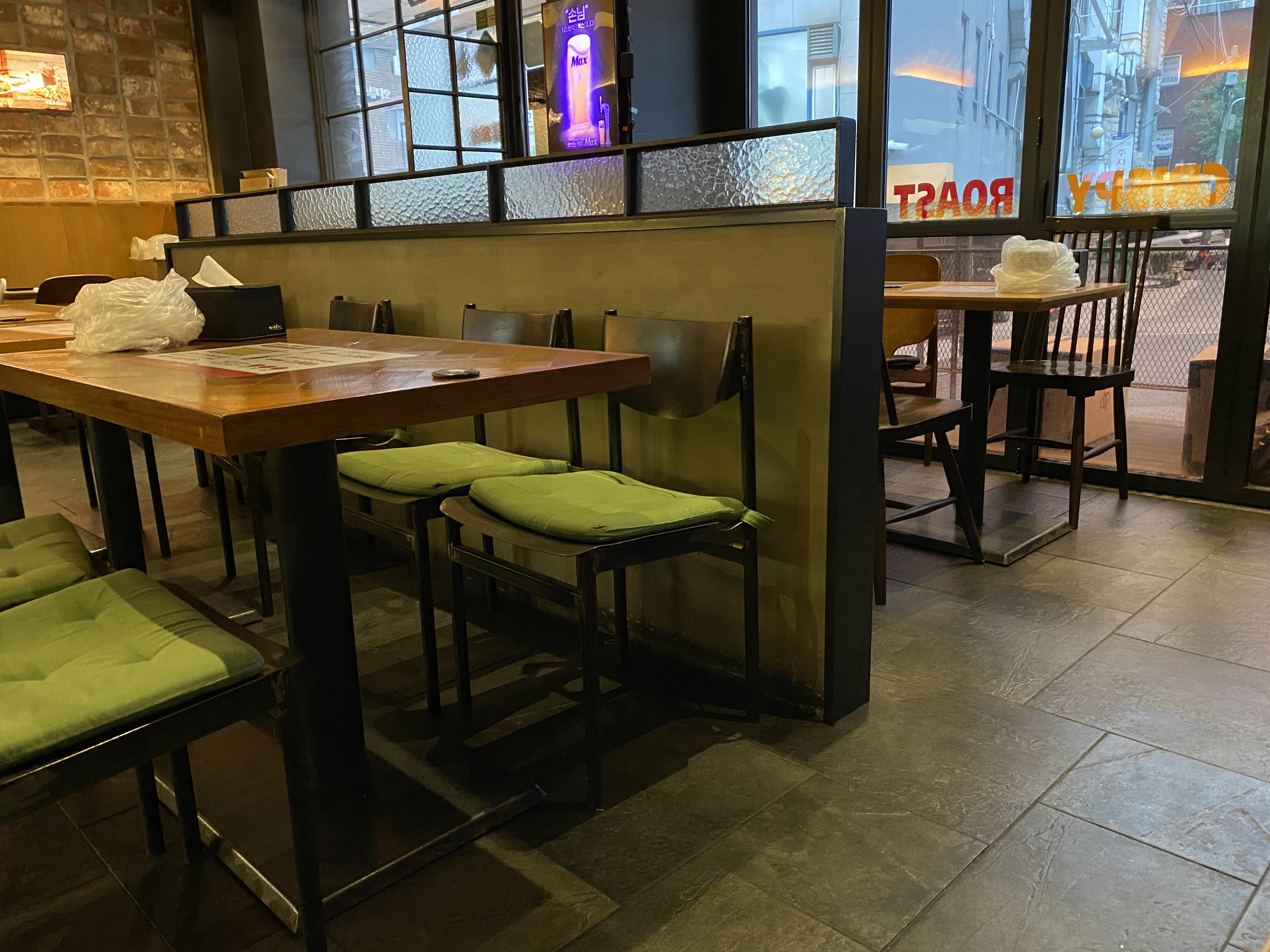 깐부치킨 매장 사진