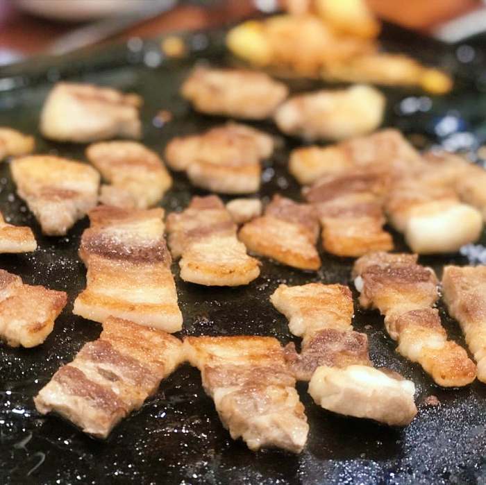 생방송 오늘저녁 청주 무심천 벚꽃길 서문시장 청주식 삼겹살 맛집