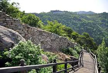영인산