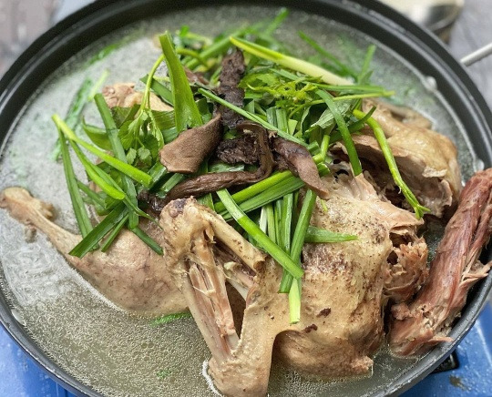 춘천 계곡에 백숙 맛집, 명월촌