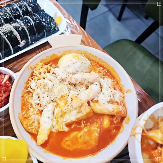 생방송 오늘저녁 송파 가락시장 직접 짠 참기름 바른 참깨 김밥 맛집