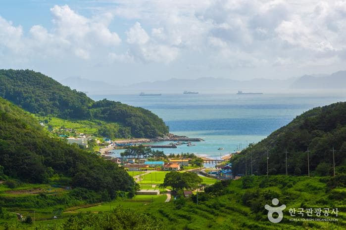 사람 손 덜 탄 청정 바다, 경남 남해 ‘두모해수욕장’