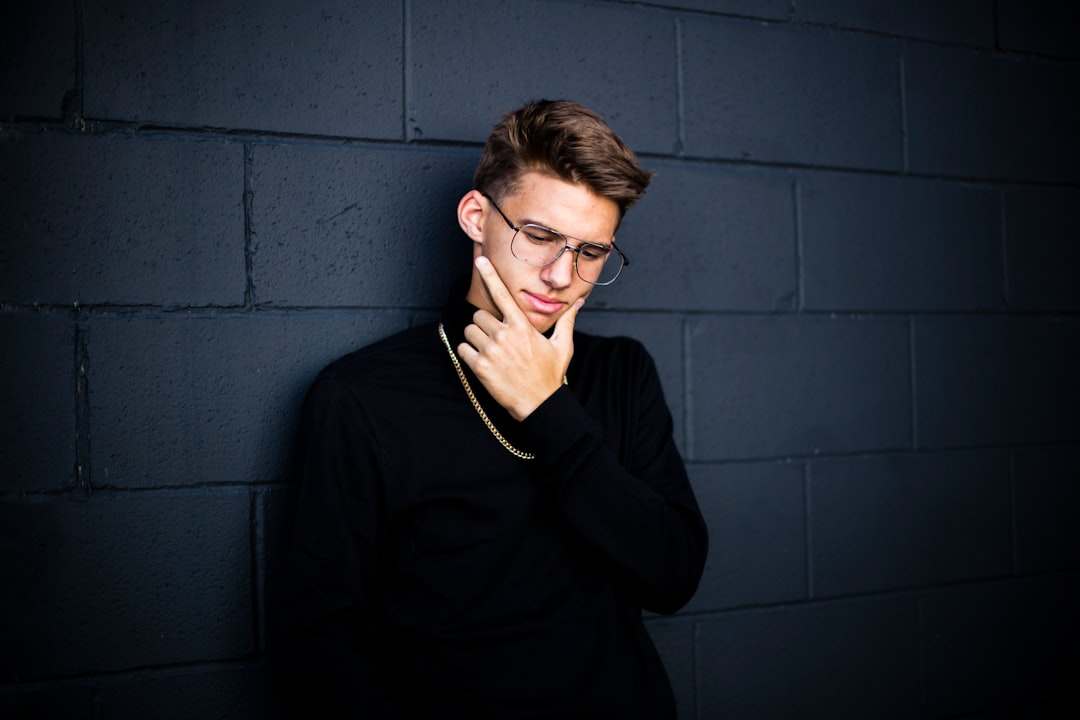 Pose