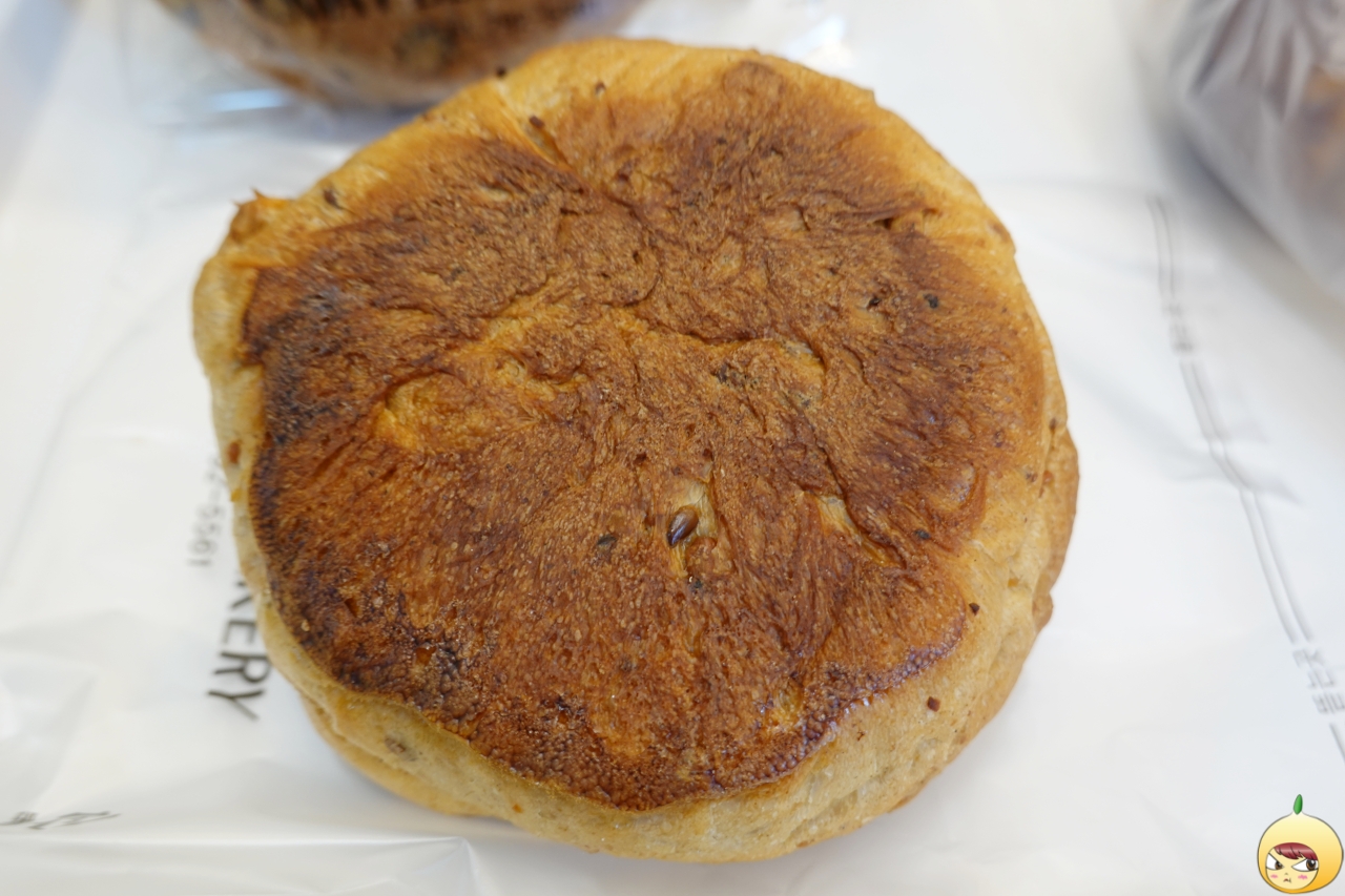 오렌지크림치즈빵 뒷면