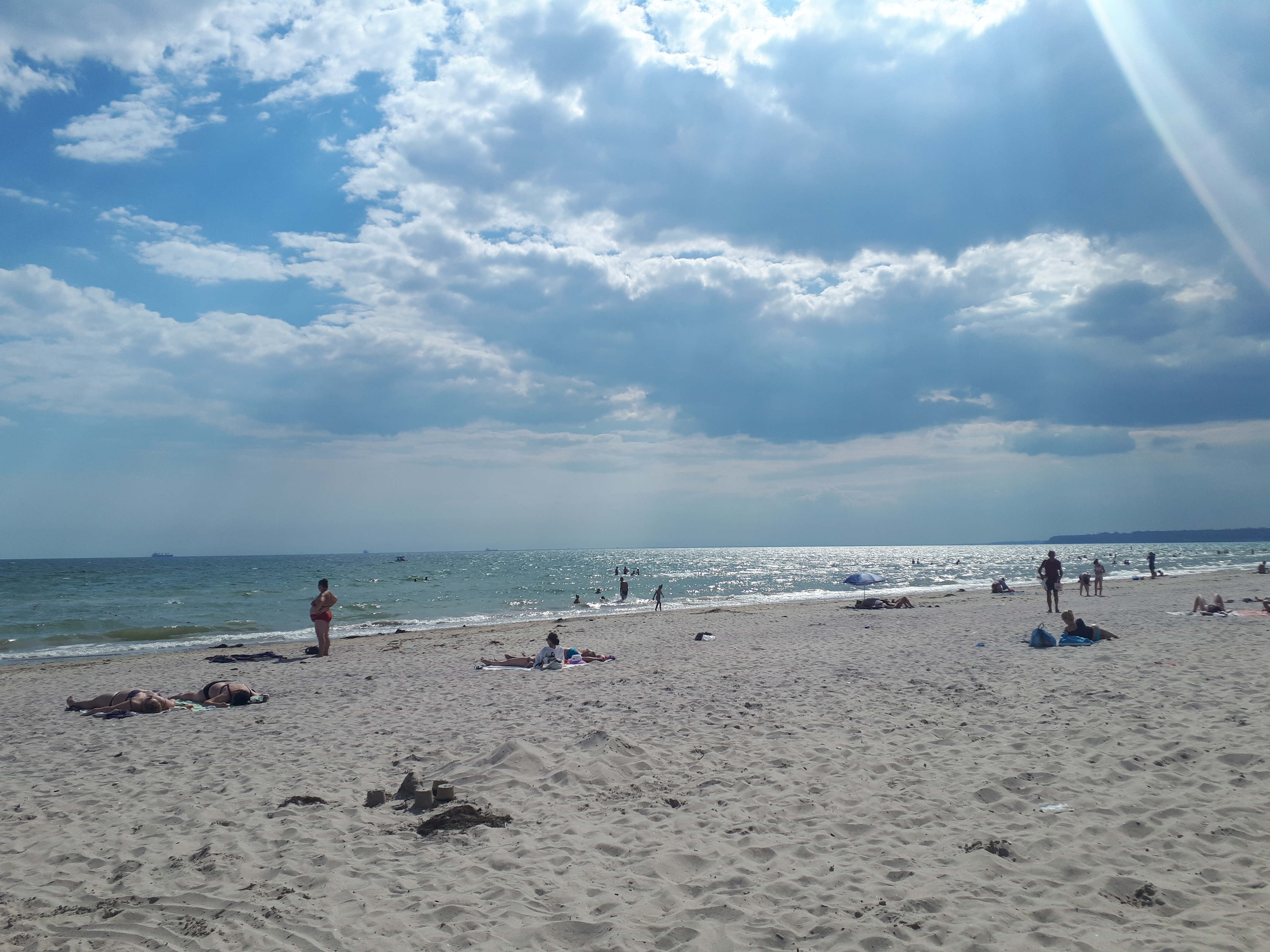 우크라이나 코블레보 흑해 바다에서 태닝