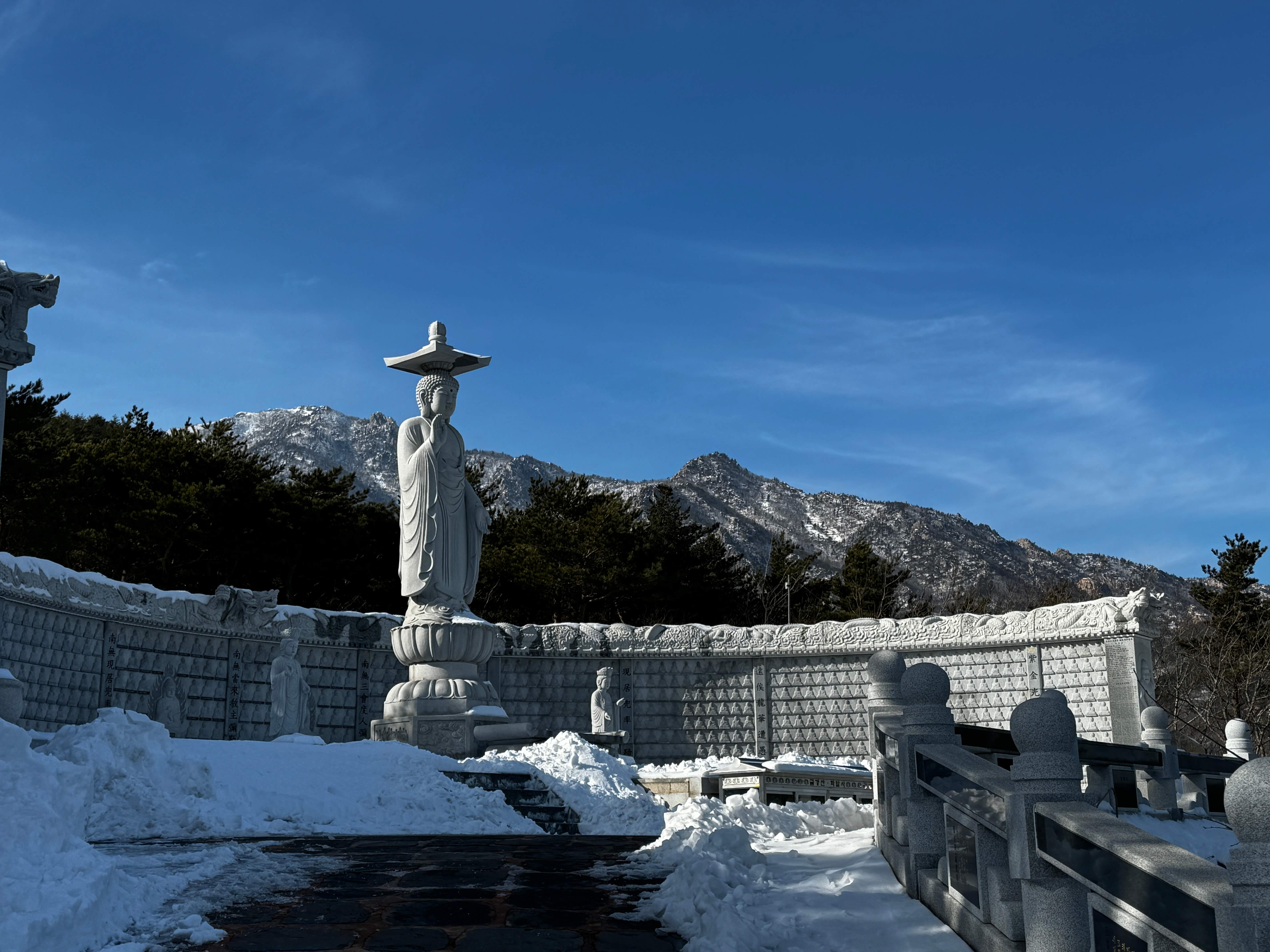 고성 화암사의 겨울