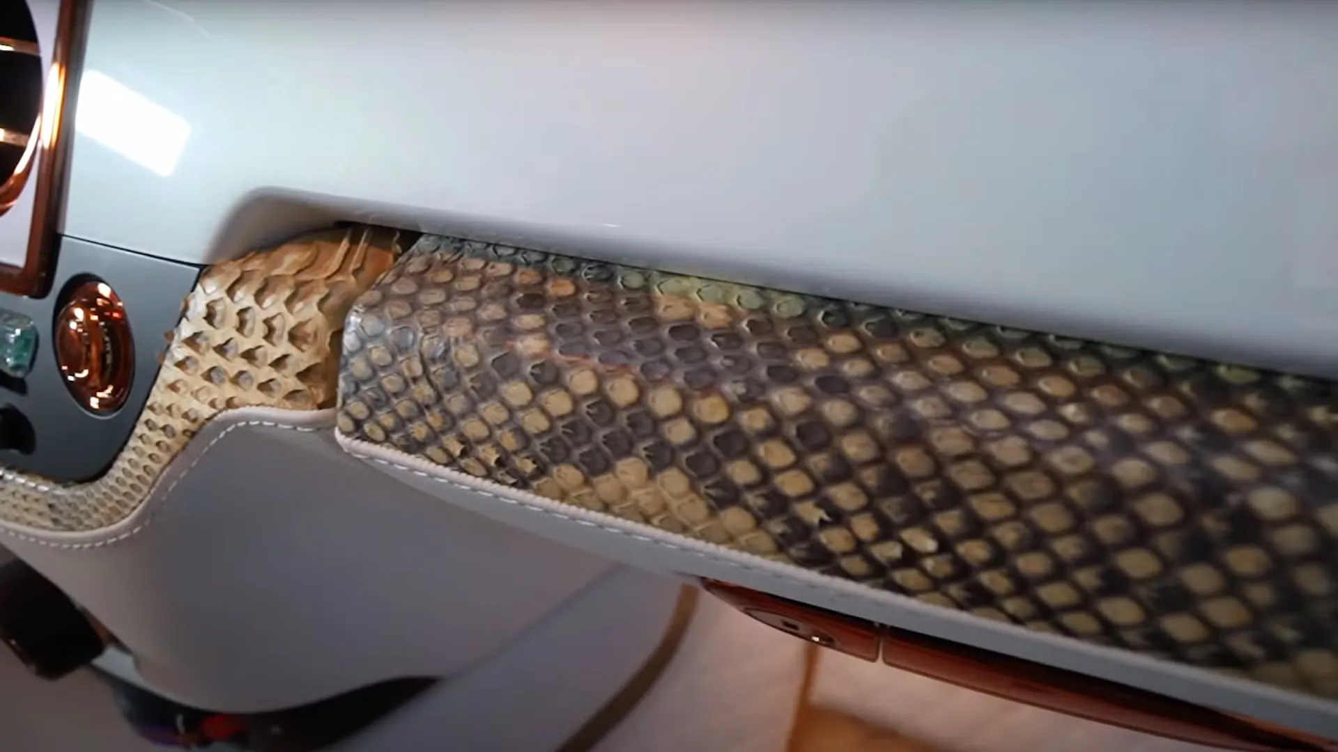 롤스로이스 레이스 아폴로 이미지