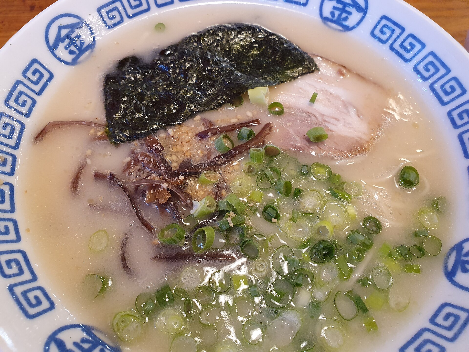 후쿠오카 야타이 돈코츠 라멘 예시