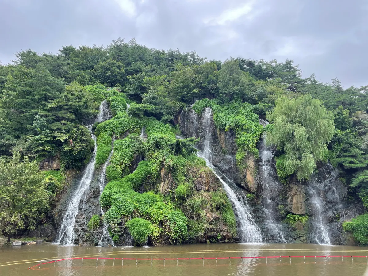 서대문-가볼만한곳-뷰-좋은-카페폭포-평일-방문후기-(주차팁)