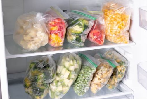 지퍼백 활용한 냉장고 정리 팁