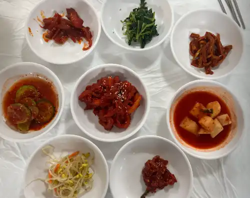송정희 순두부 반찬 이미지