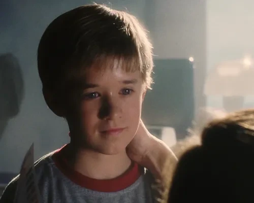 스티븐 스필버그 감독의 A.I. 인공 감정, 진짜 사랑을 꿈꾸는 기계