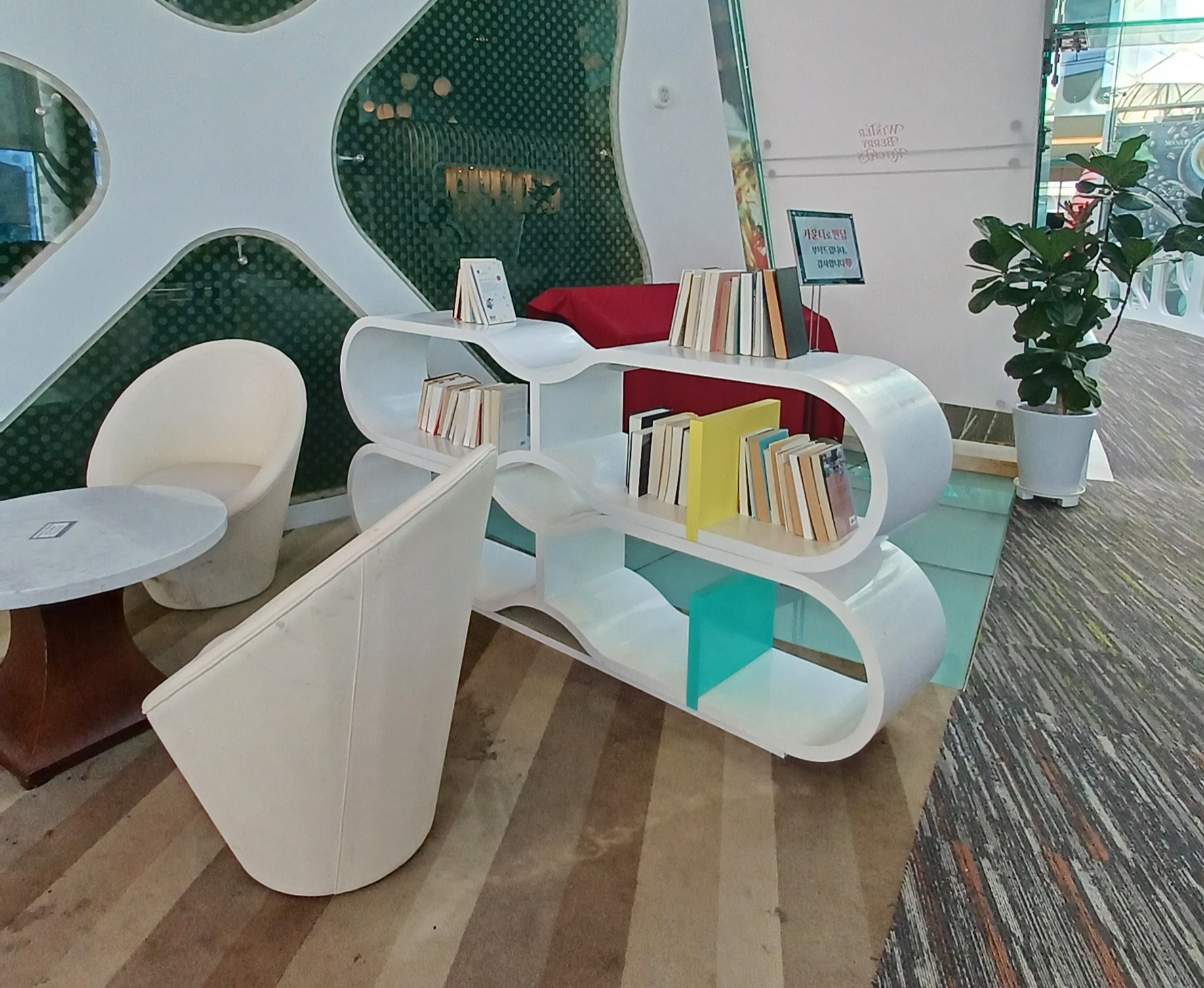 더엠브로시아-카페-10