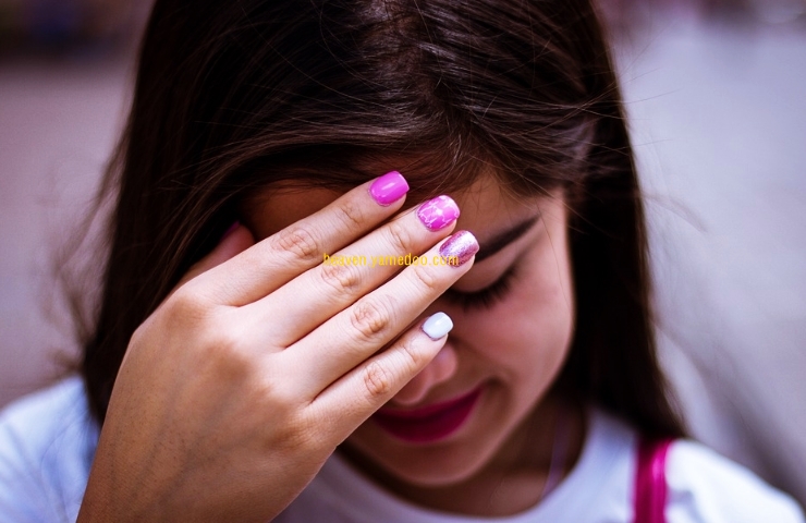 손톱이 잘 부러지는 이유