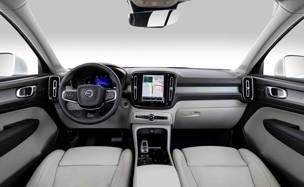 24년형 볼보 XC40 1열 실내 사진