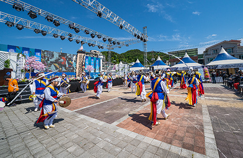  제 18회 보물섬 미조항 멸치&amp;수산물 축제 특징