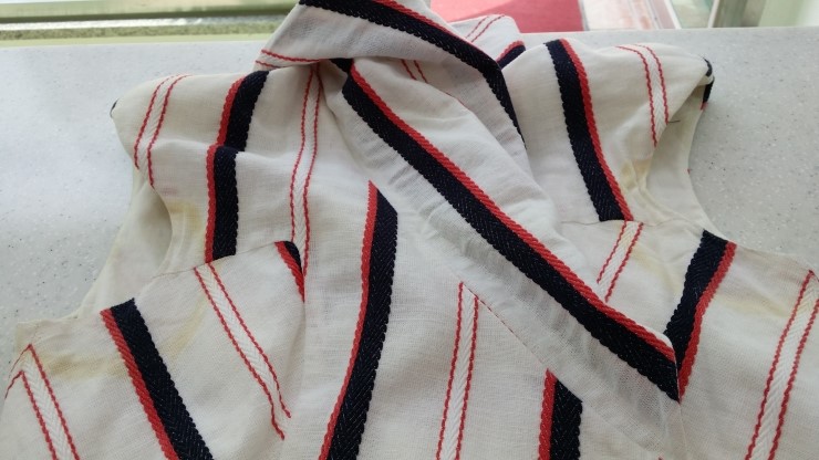 색갈있는 원피스 겨드랑이 황변 1