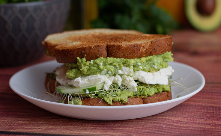 아보카도 큰 요리 과정 없이 먹는법3