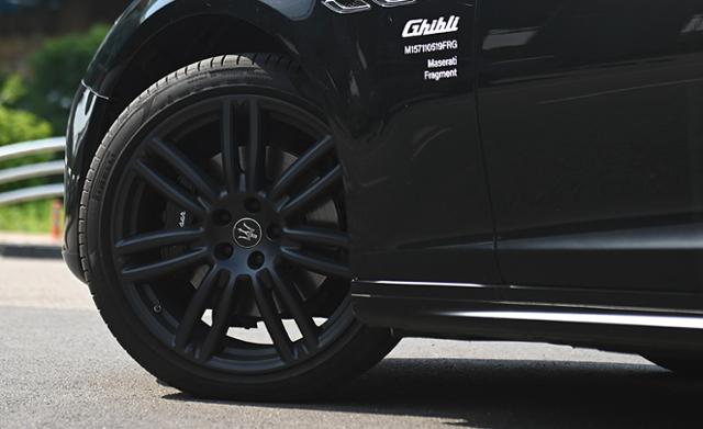 [시승기] 전동화 시대를 앞둔 마세라티의 선택 &ndash; 마세라티 기블리 GT 하이브리드