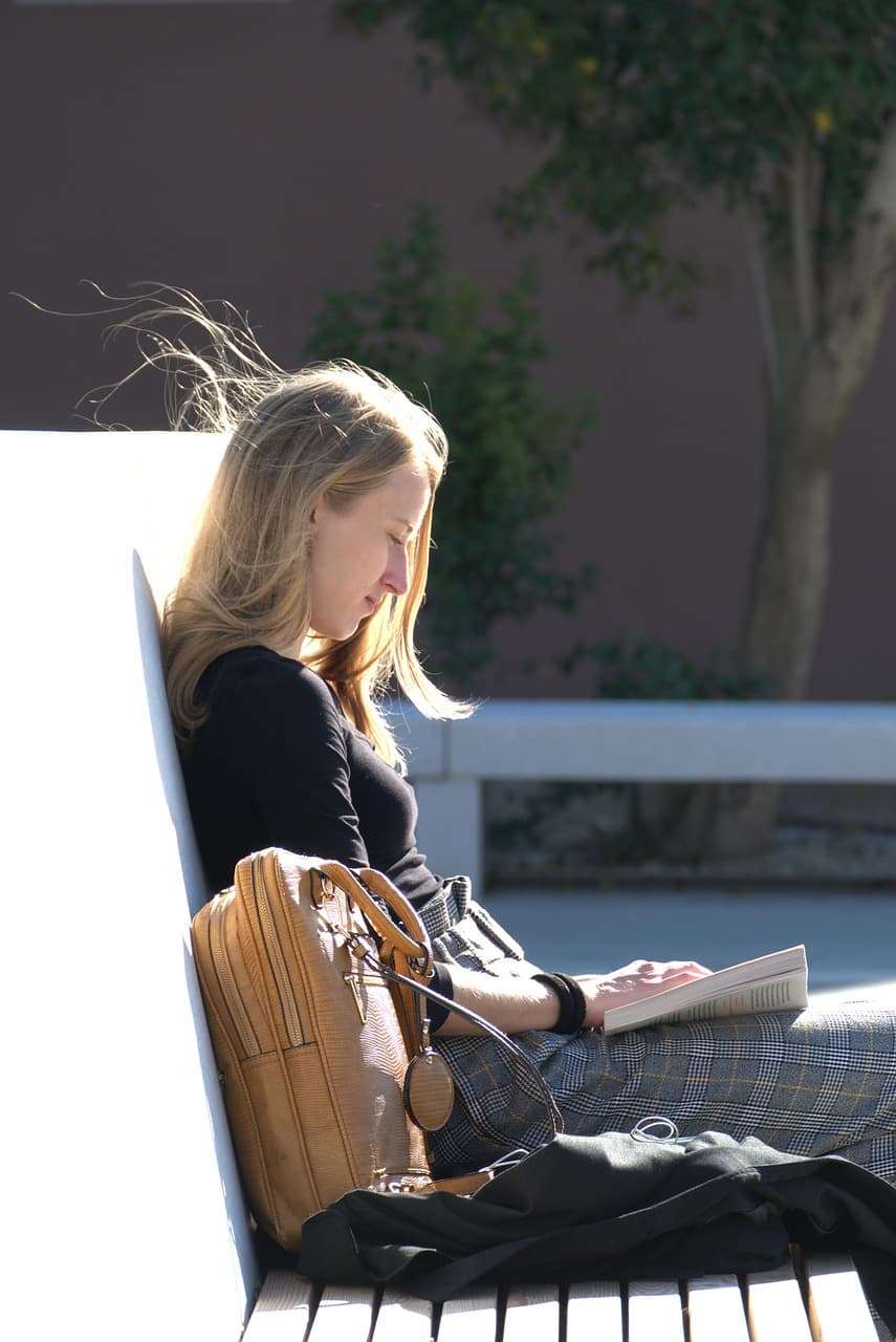 지속 가능한 패션을 위한 천연 염색 기법과 소재