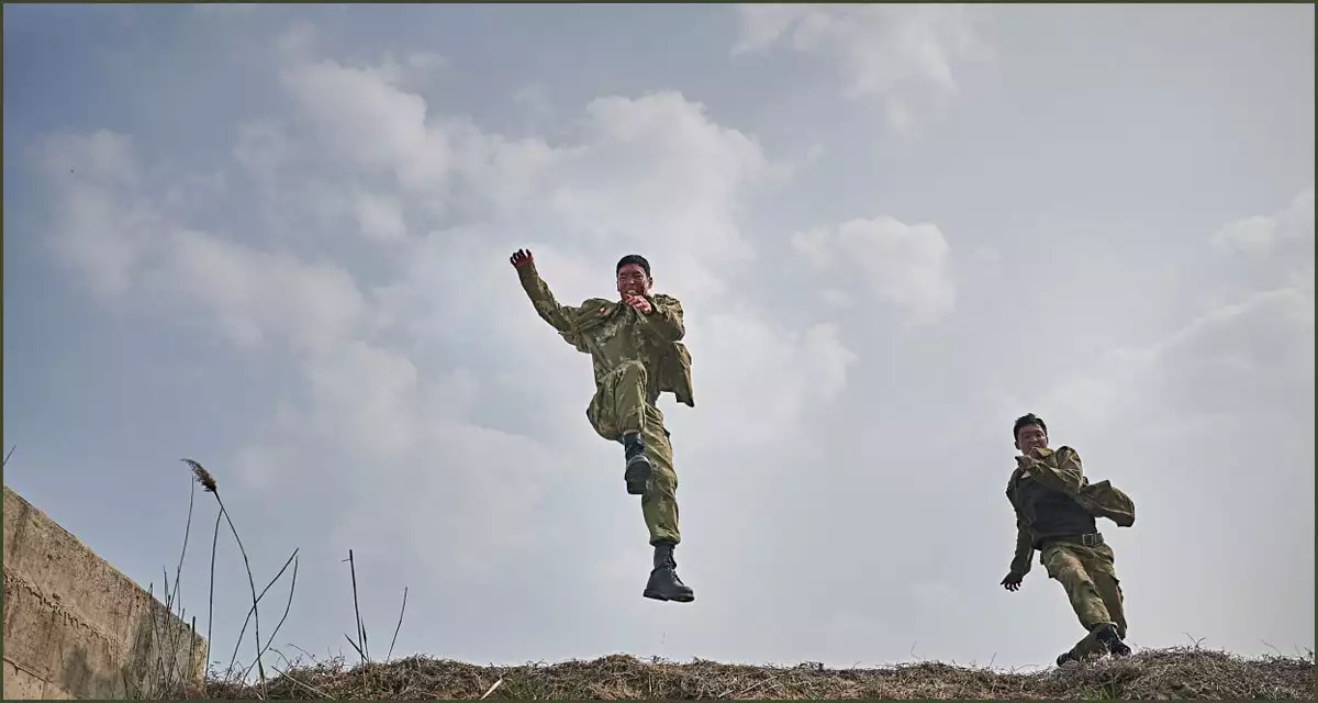 탈주하는 규남과 동혁