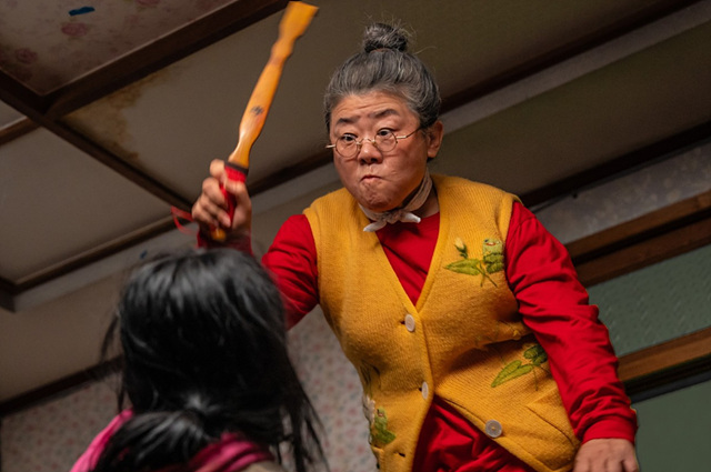영화 &lsquo;좀비딸&rsquo; 정리: 쿠키영상 개봉일 조정석&middot;최유리&middot;이정은, 그리고 웹툰 원작까지!