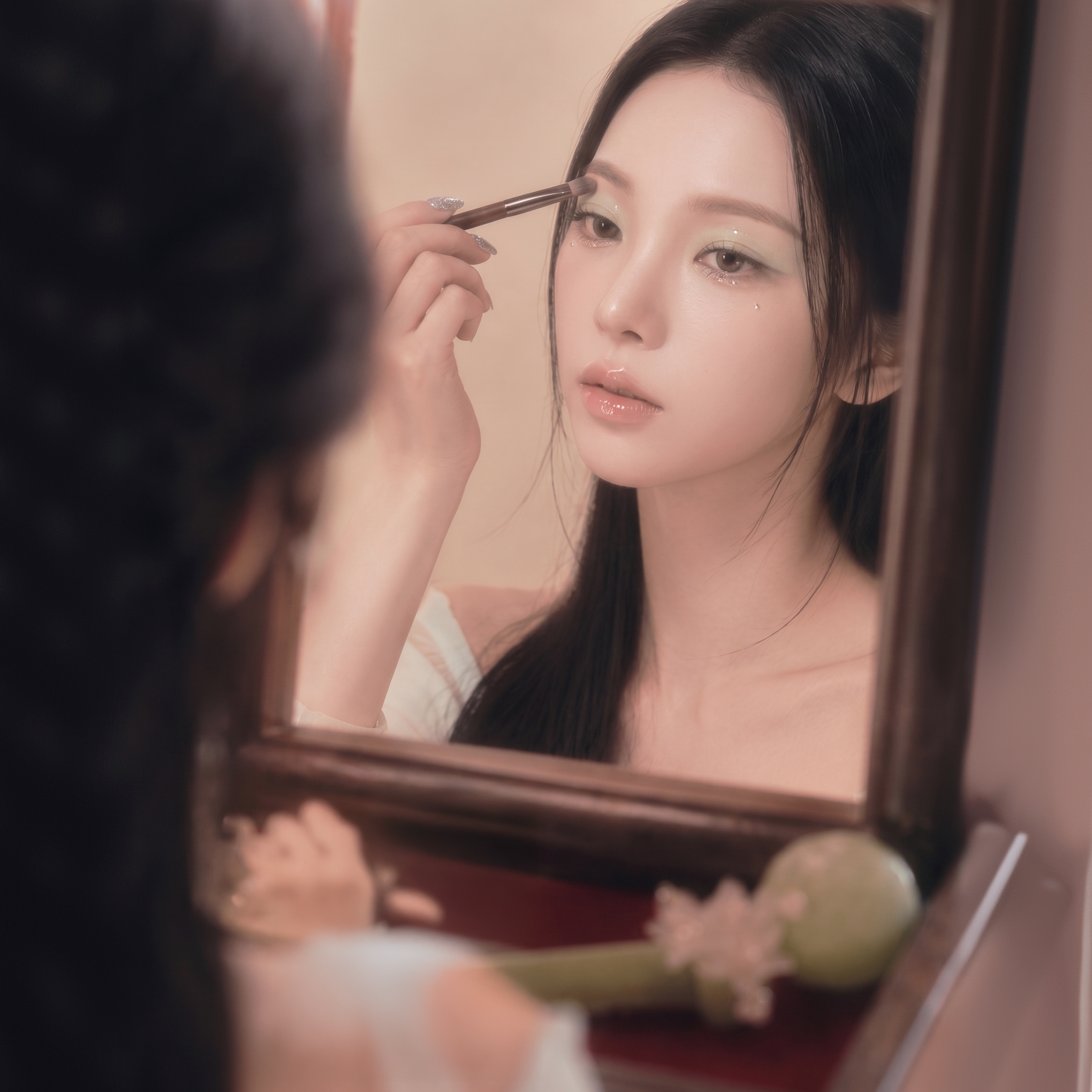 작업을 오래, 많이 할 수록 프롬프트가 무뎌진 것인지 점점 모델 정체성이 흔들렸음 (ex. 카리나..)