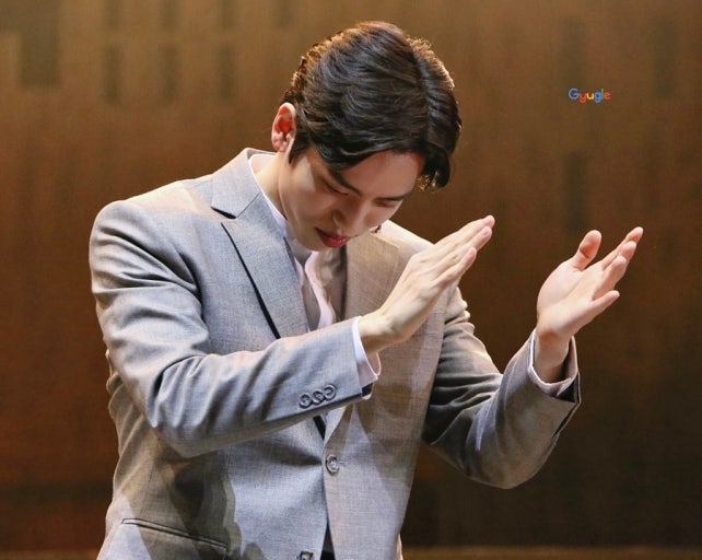 무대위의 장동우 배우 사진