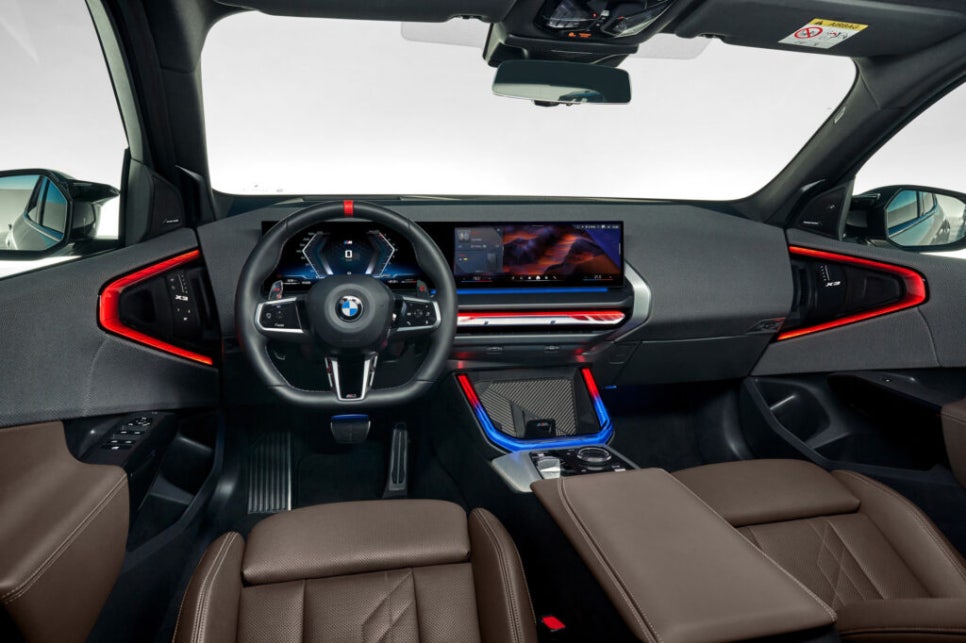 2025 BMW X3 풀체인지 실내 인테리어