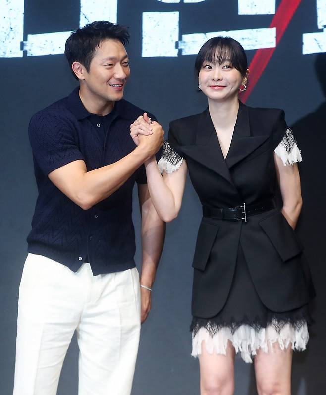 디즈니플러스 오리지널 드라마 나인퍼즐 꼭 봐야하는 이유 원작비교 결말 스포 주의