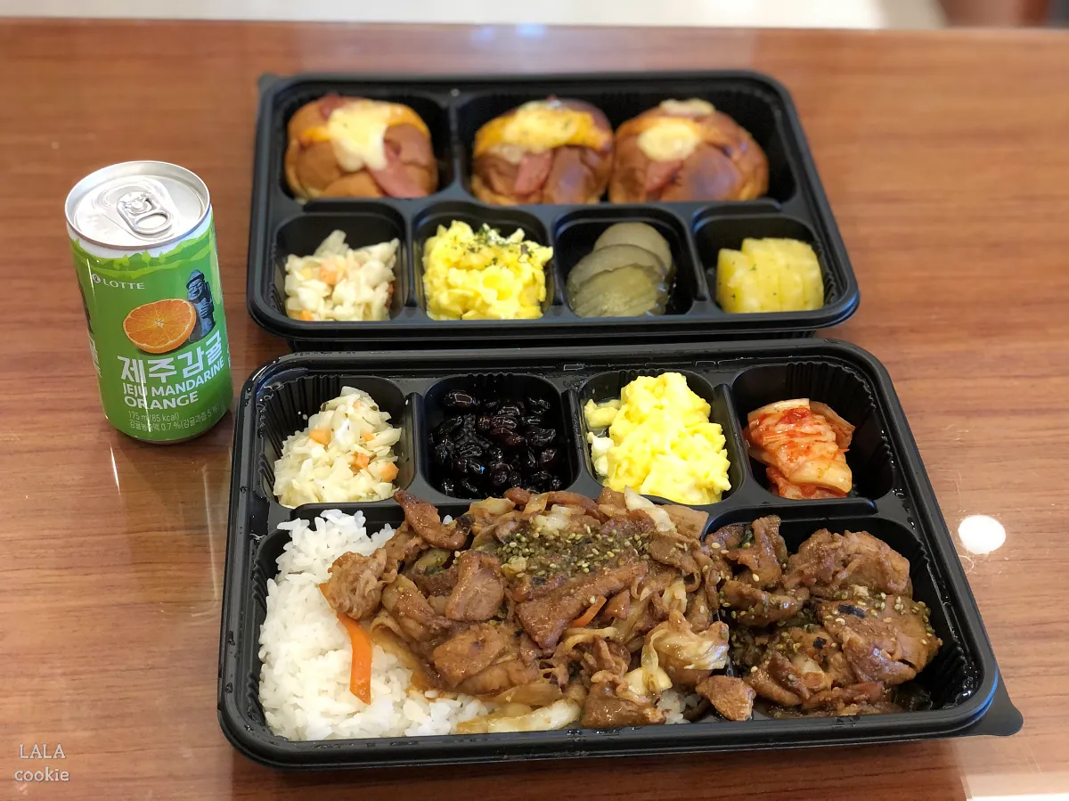 제주도-동쪽-가성비-숙소-아르츠-스파-앤-풀빌라-조식-덮밥과-모닝빵