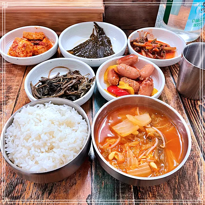 가볼만한 곳, 노량진 맛집 매일 바뀌는 5종 반찬, 6천원 백반