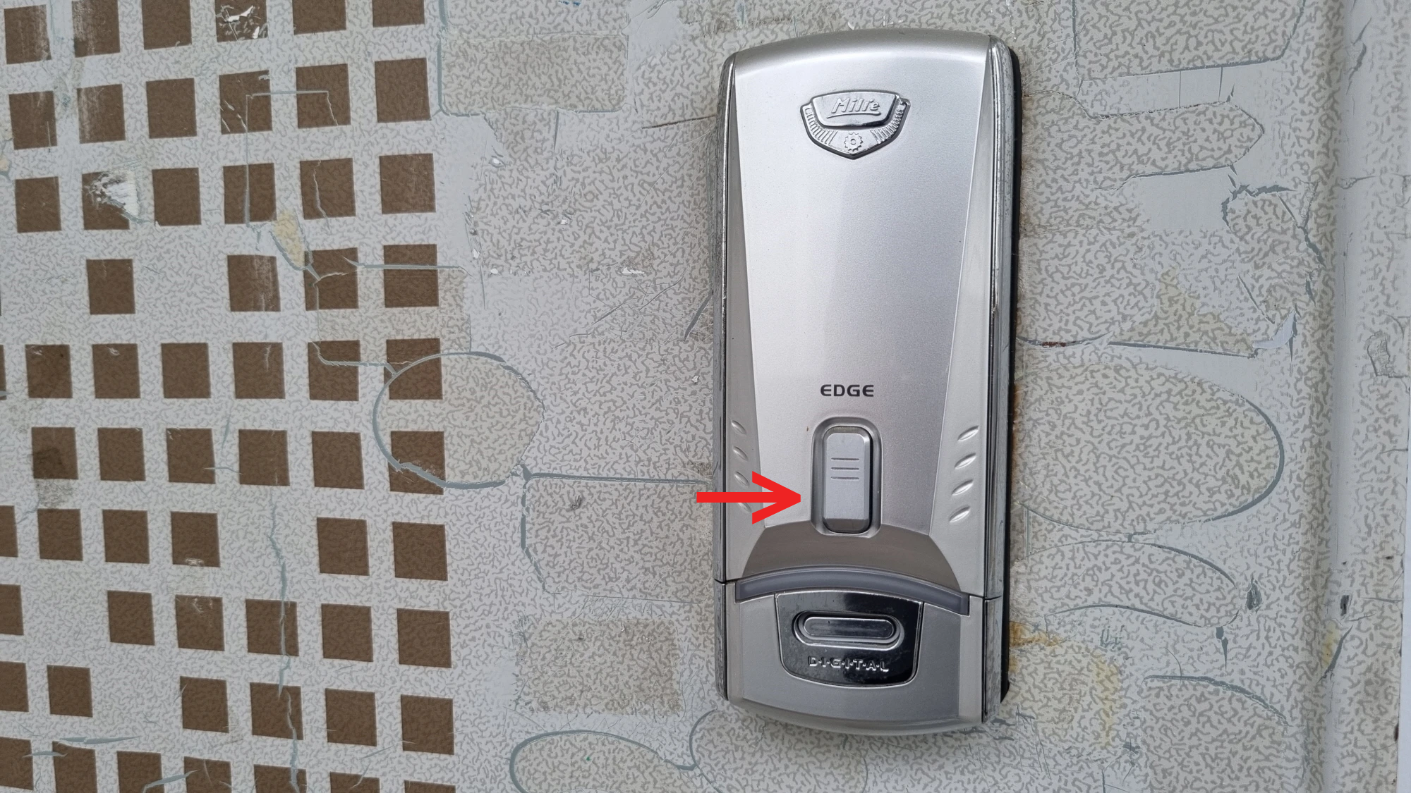 보조키 도어록 무음 버튼