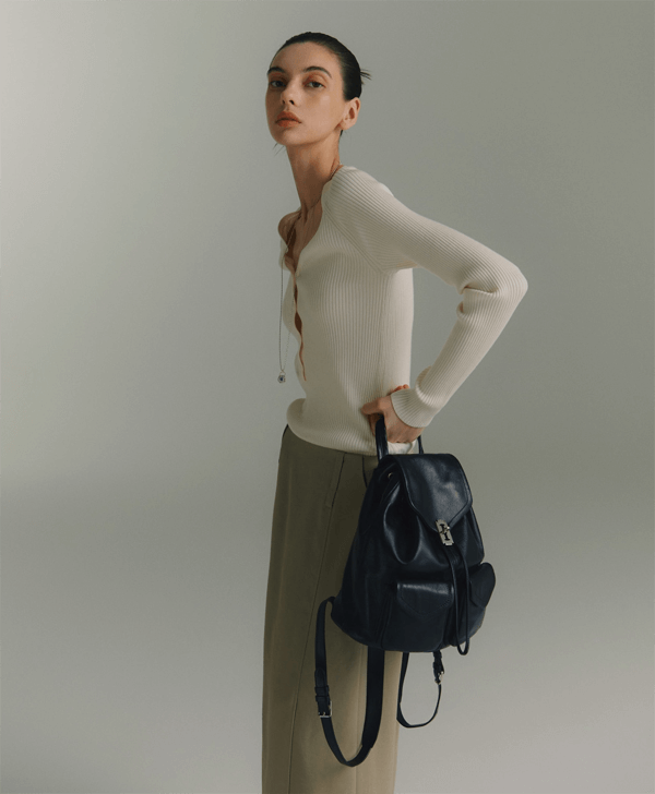 엄마친구아들 1회 정소민 가방