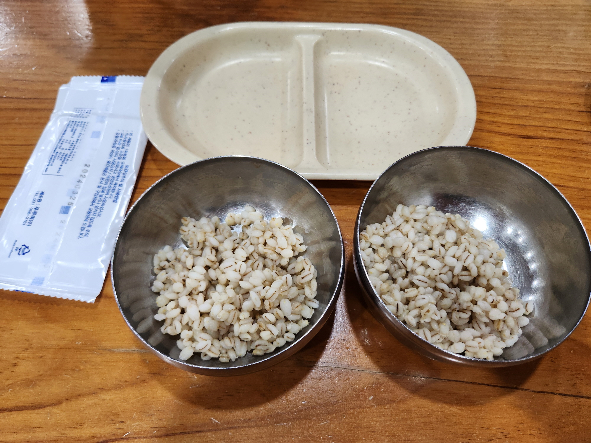 서운칼국수 - 보리밥1