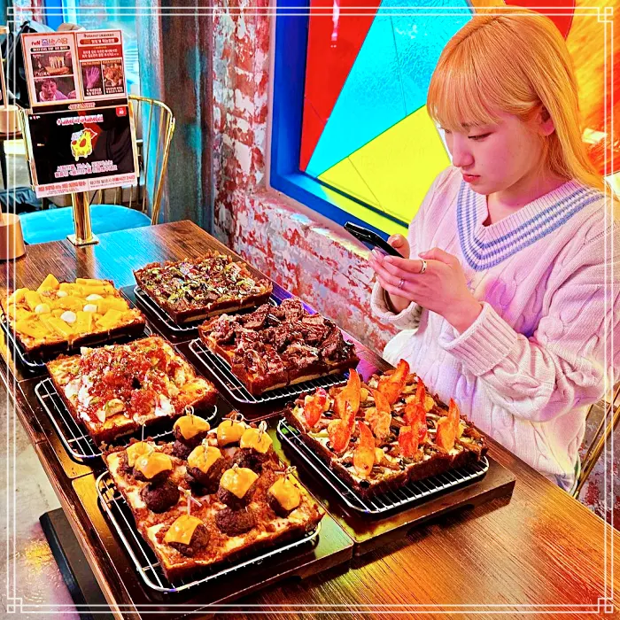 압구정 로데오 맛집 수비드 우대갈비 디트로이트 피자