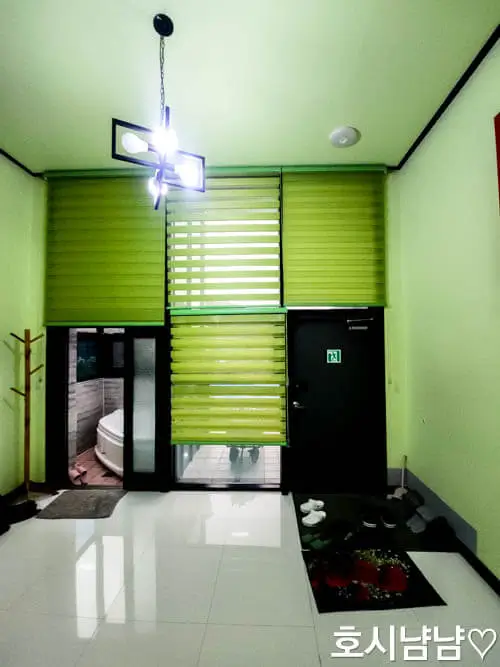 넓고-아늑한-가평-에이스펜션-복층-객실