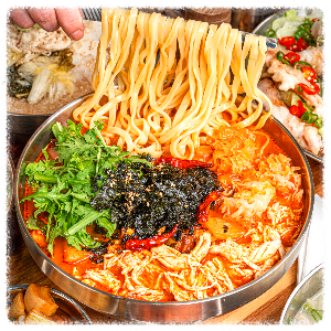 모씨네