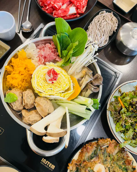 생생정보 고수의 부엌 도토리만두전골 음식점