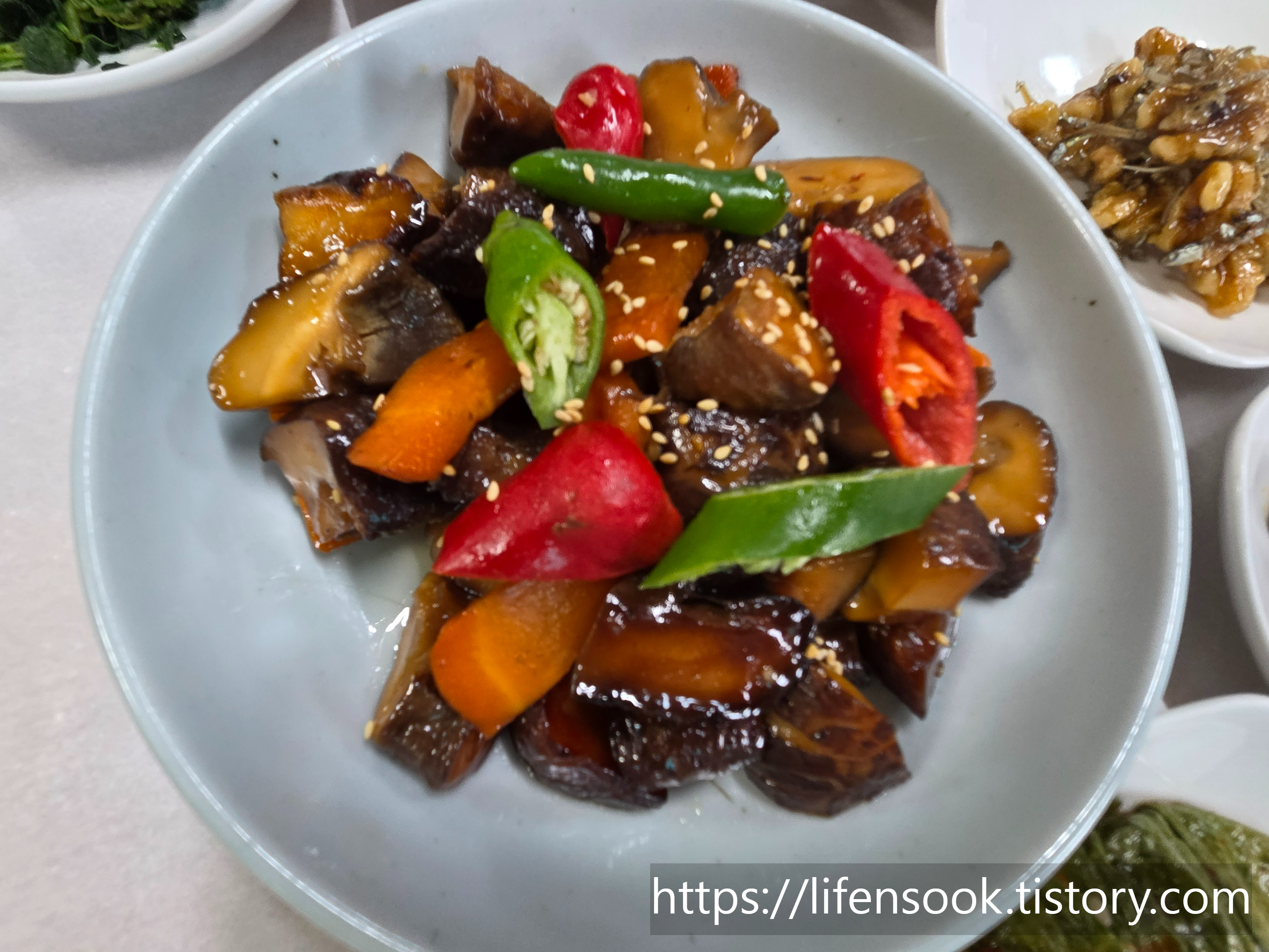 고바우식당 표고버섯조림