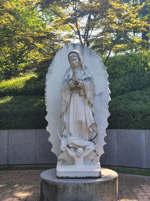 과달루페 성모님 석상 (남양 성모 성지)