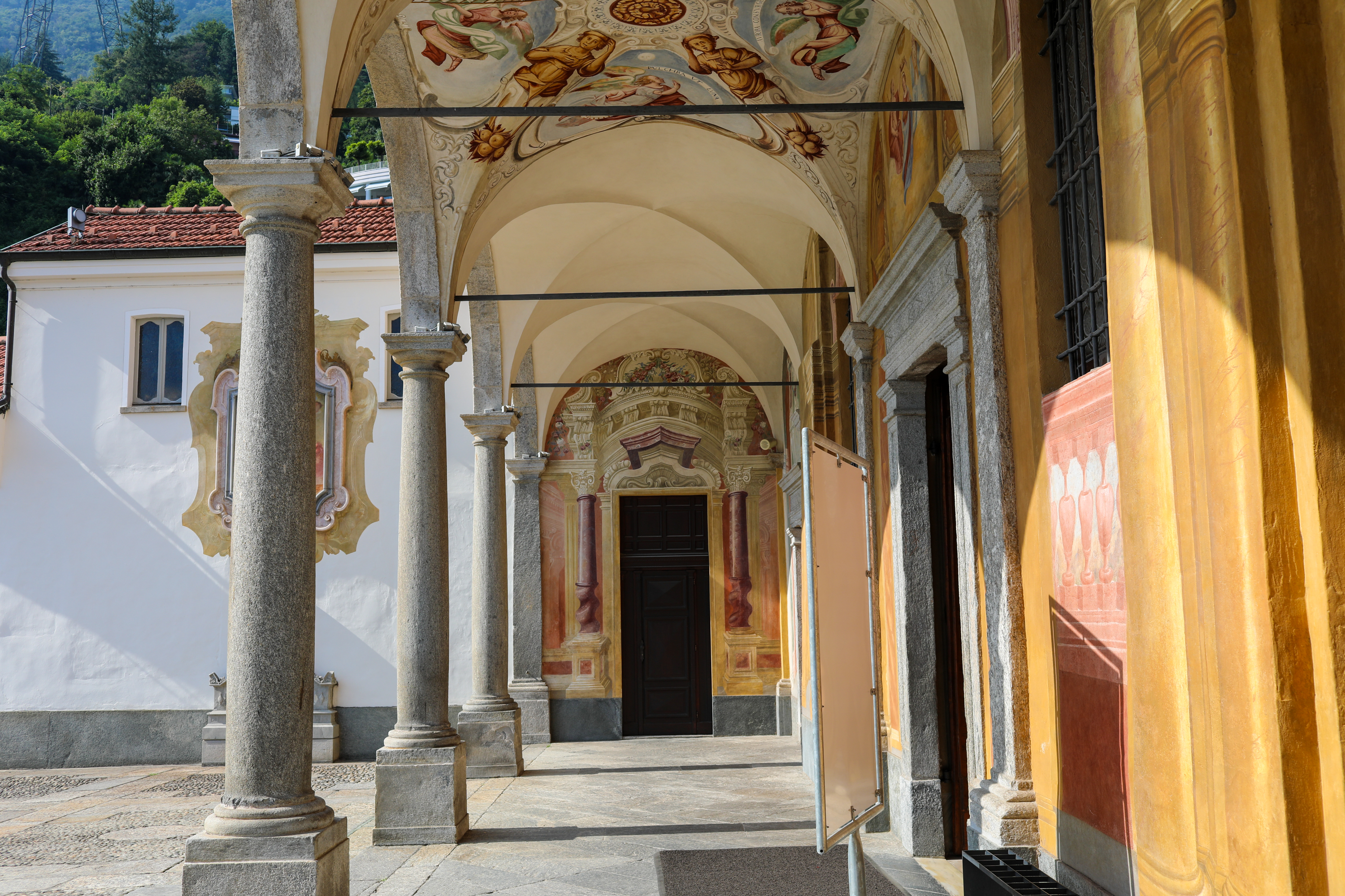 마돈나 델 사소 성당