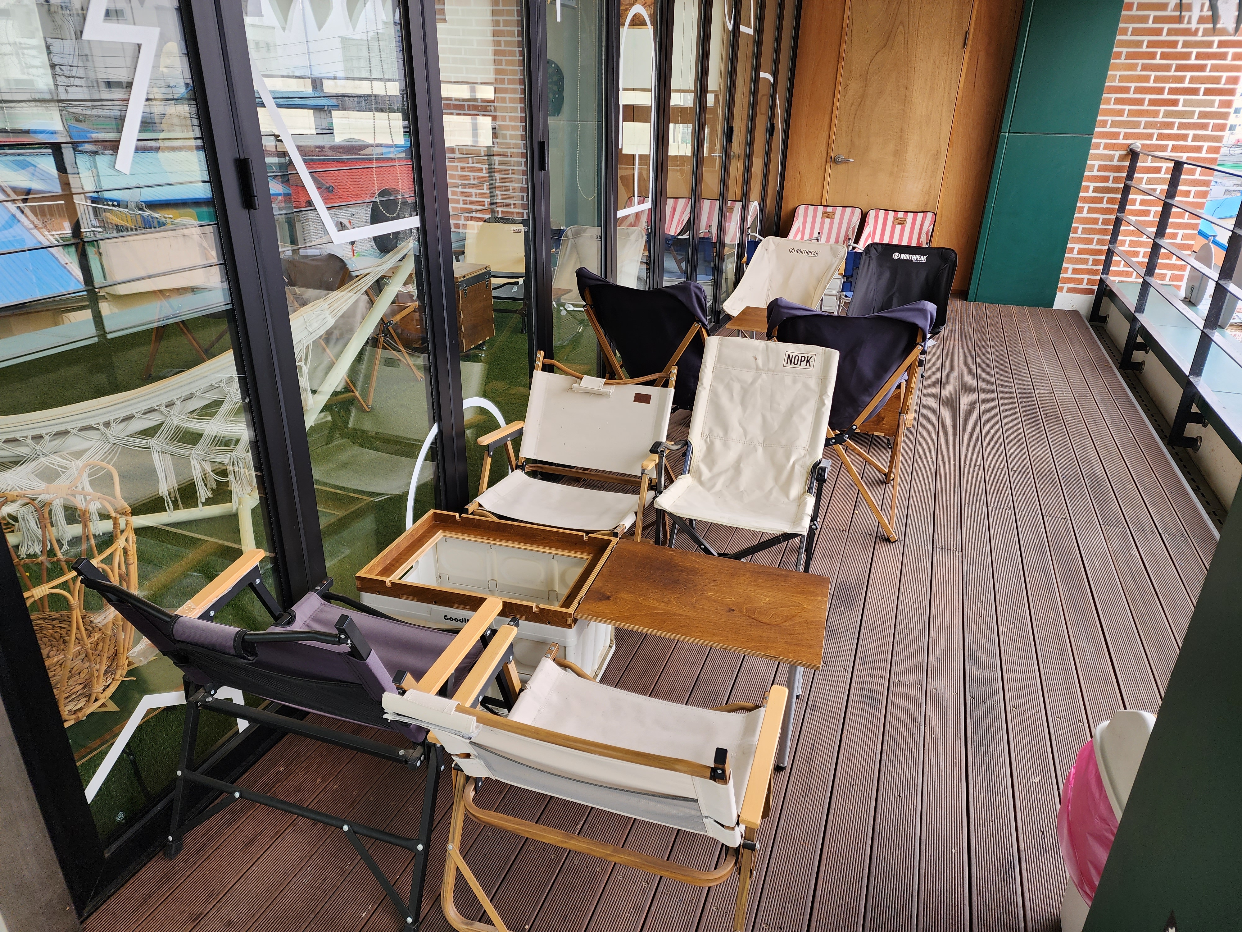 2층 바깥 테라스