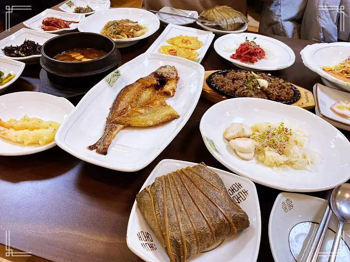 연잎밥 간장게장 한우 석쇠구이 물회 음식 한정식 효도밥상 경주 불국사 맛집 추천