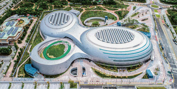 올해를 빛낸 토목 건축 구조물은?