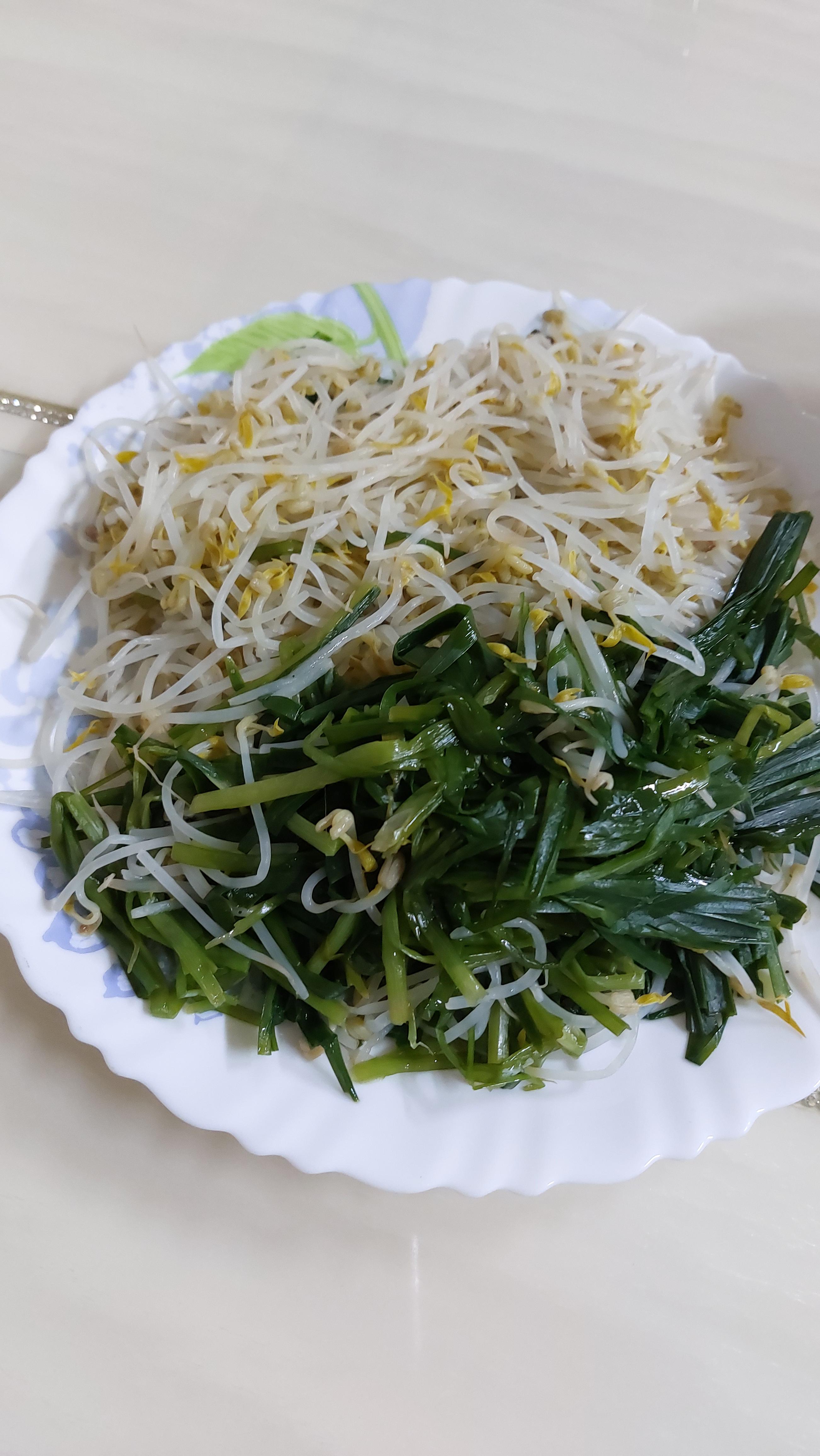 준비 완료된 숙주와 부추