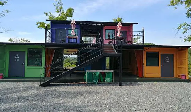 큐브존 펜션&amp;캠핑