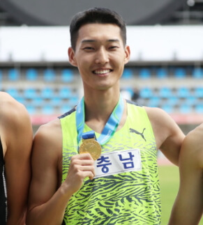 우상혁 선수 경기 이미지