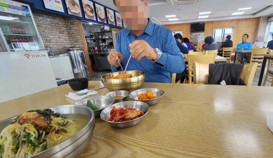 사천제일국수 내부