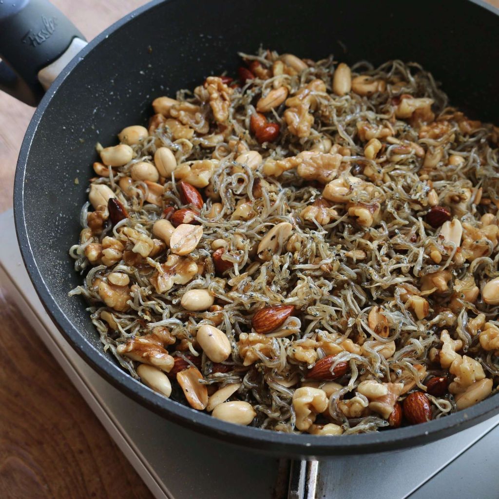 비리지 않고 고소한 멸치볶음